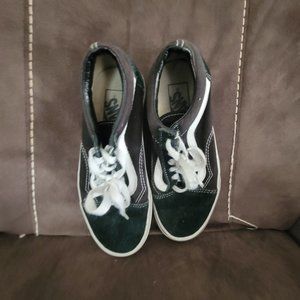 Vans whitw and black sneakers